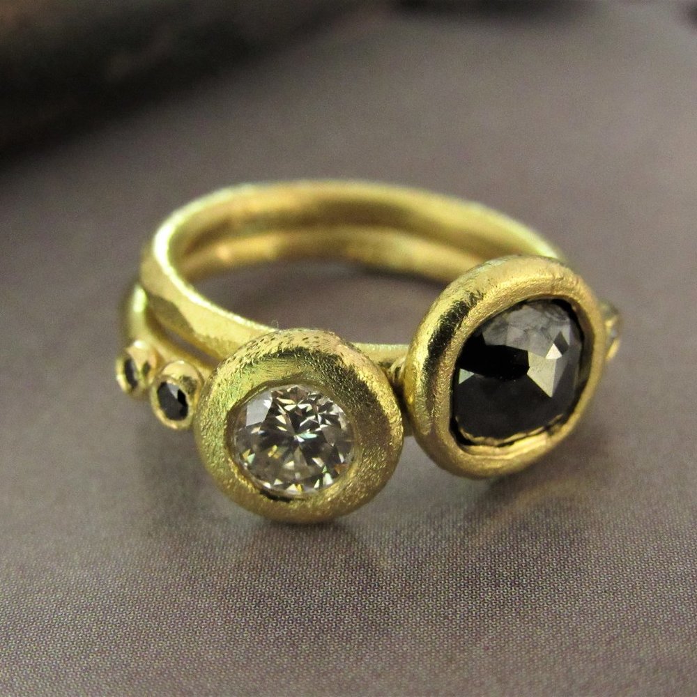 Engagement rings. Gold Diamonds rings.